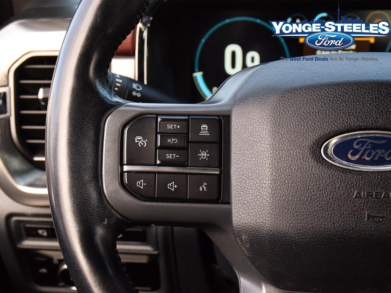 2023 Ford F-150 LARIAT 2.7L ONE OWNER NO ACCIDENT EXCLNT CONDITION Photo