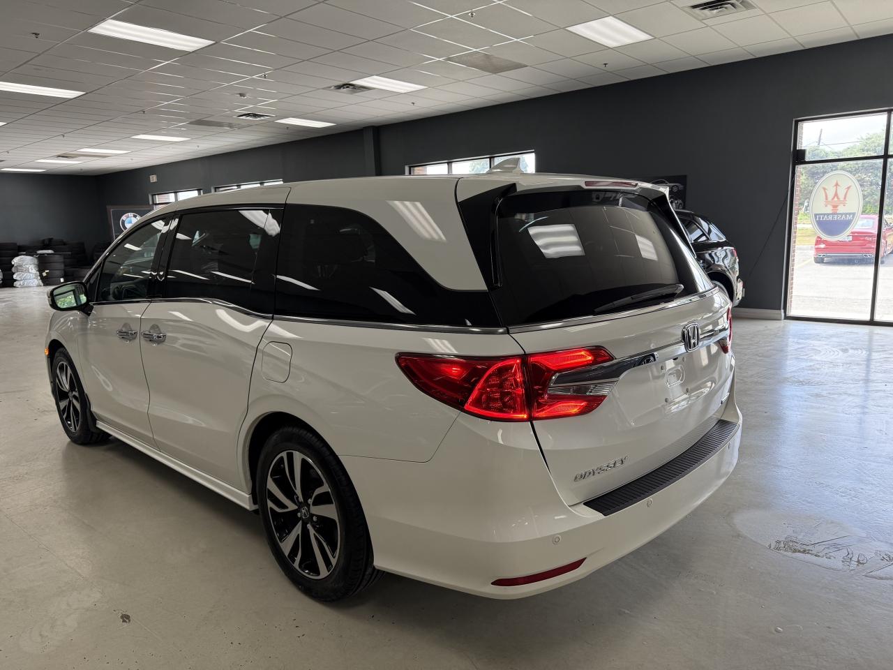 2018 Honda Odyssey Touring Auto**NO ACCIDENTS**VERY CLEAN**DVD** Photo