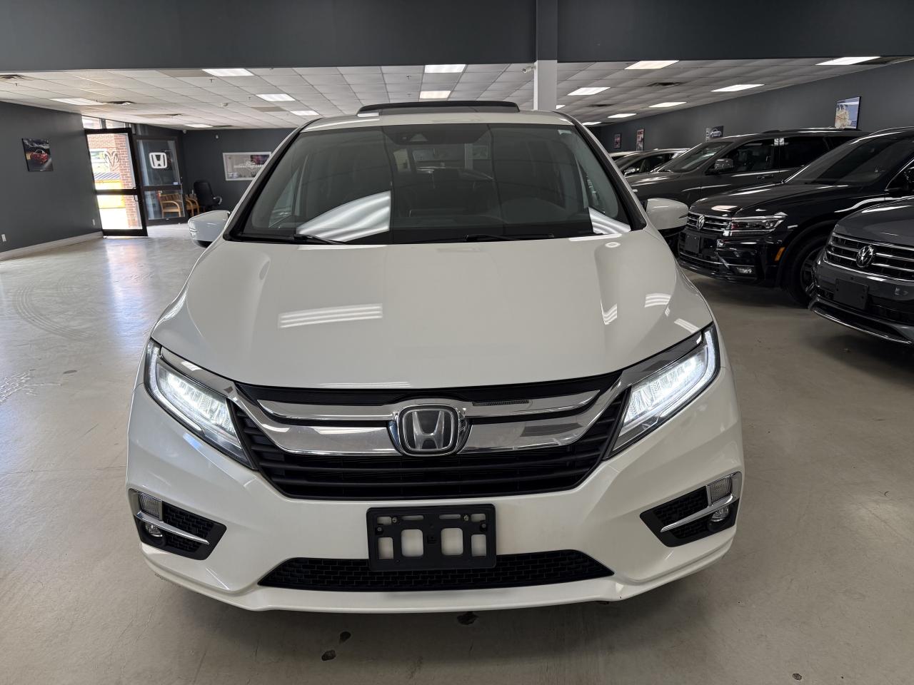 2018 Honda Odyssey Touring Auto**NO ACCIDENTS**VERY CLEAN**DVD** Photo