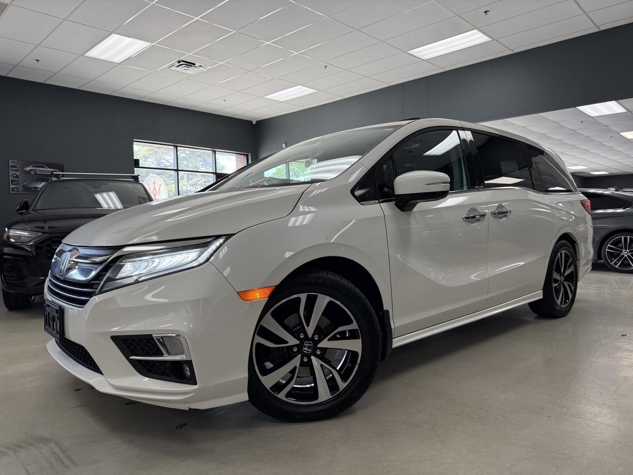 2018 Honda Odyssey Touring Auto**NO ACCIDENTS**VERY CLEAN**DVD** Photo