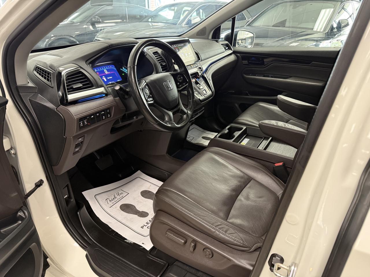 2018 Honda Odyssey Touring Auto**NO ACCIDENTS**VERY CLEAN**DVD** Photo