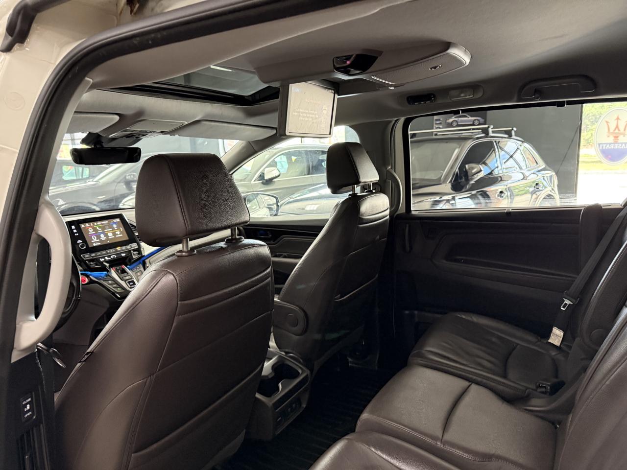 2018 Honda Odyssey Touring Auto**NO ACCIDENTS**VERY CLEAN**DVD** Photo