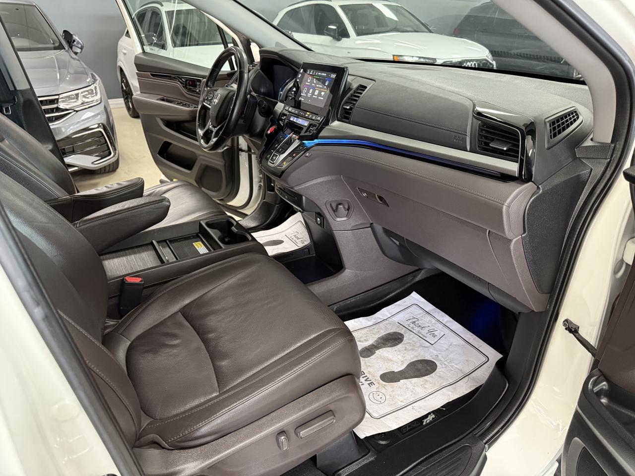 2018 Honda Odyssey Touring Auto**NO ACCIDENTS**VERY CLEAN**DVD** Photo