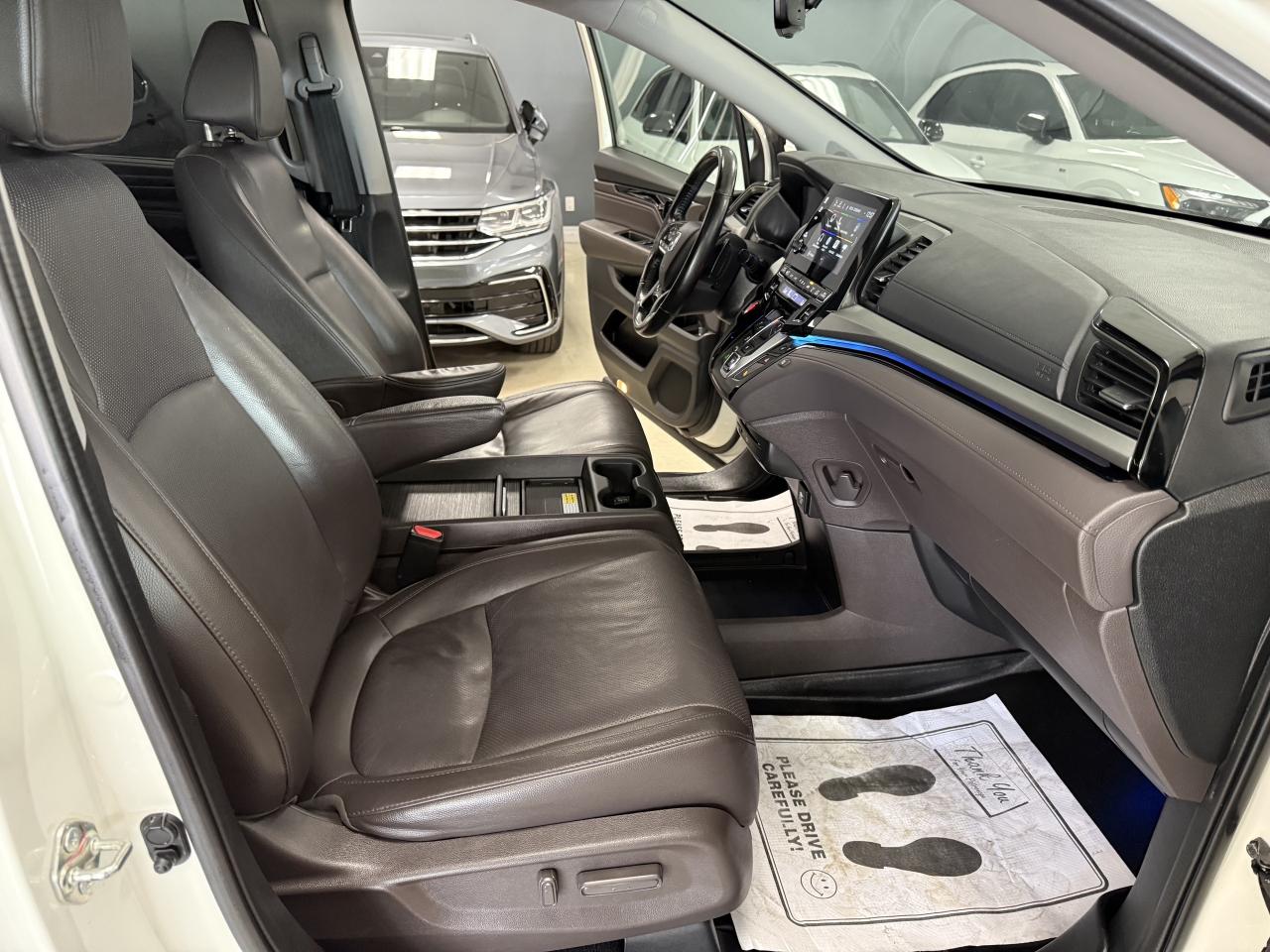 2018 Honda Odyssey Touring Auto**NO ACCIDENTS**VERY CLEAN**DVD** Photo