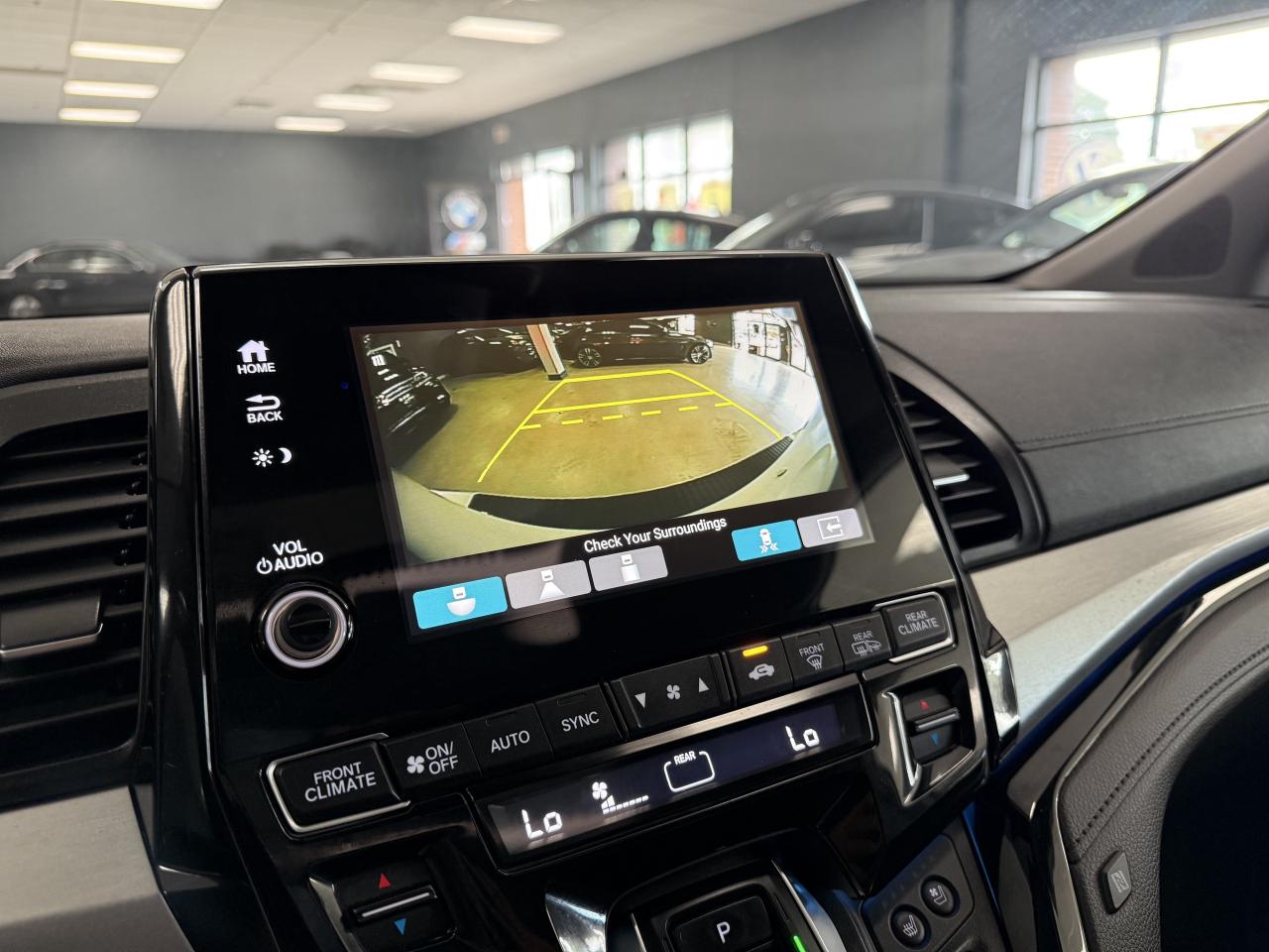 2018 Honda Odyssey Touring Auto**NO ACCIDENTS**VERY CLEAN**DVD** Photo