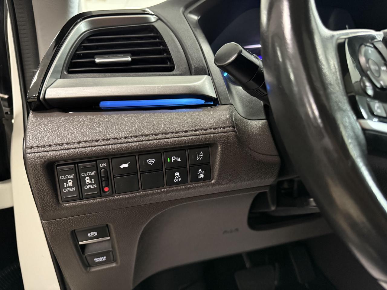 2018 Honda Odyssey Touring Auto**NO ACCIDENTS**VERY CLEAN**DVD** Photo