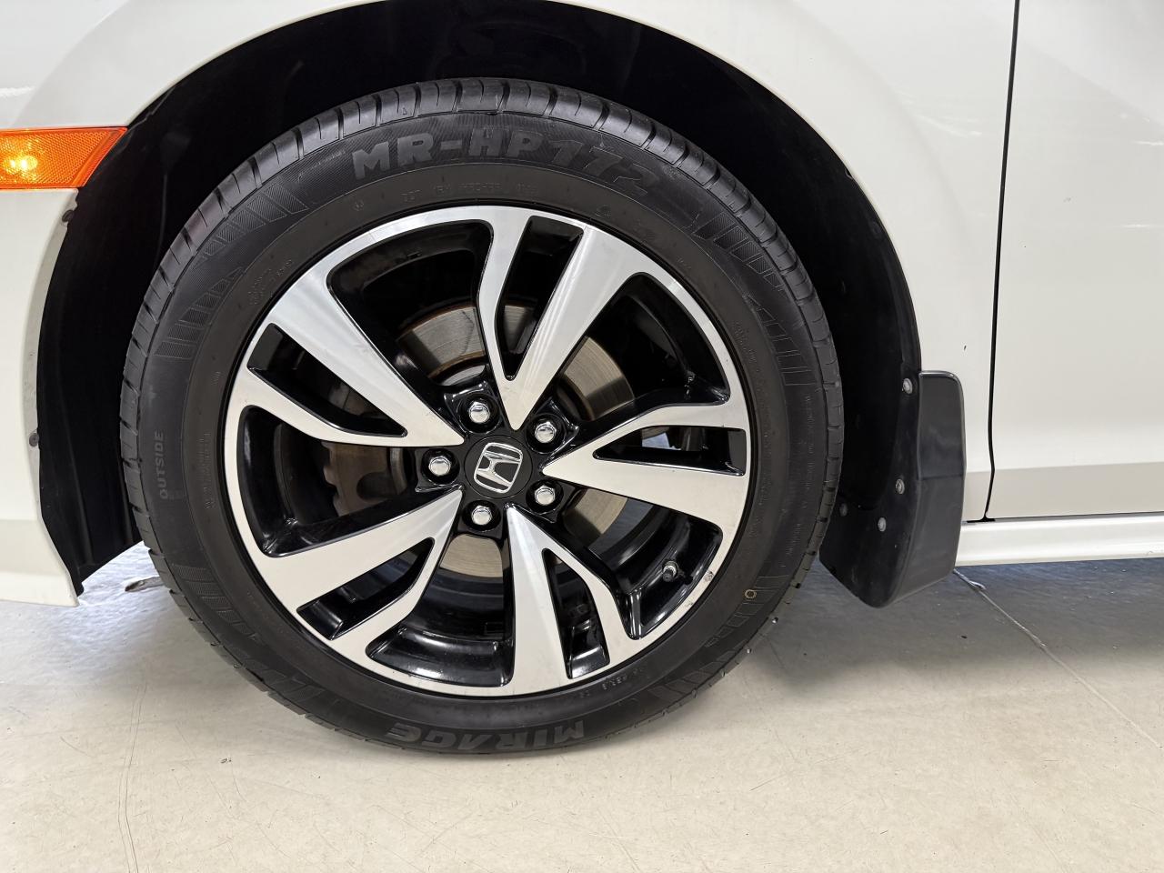 2018 Honda Odyssey Touring Auto**NO ACCIDENTS**VERY CLEAN**DVD** Photo