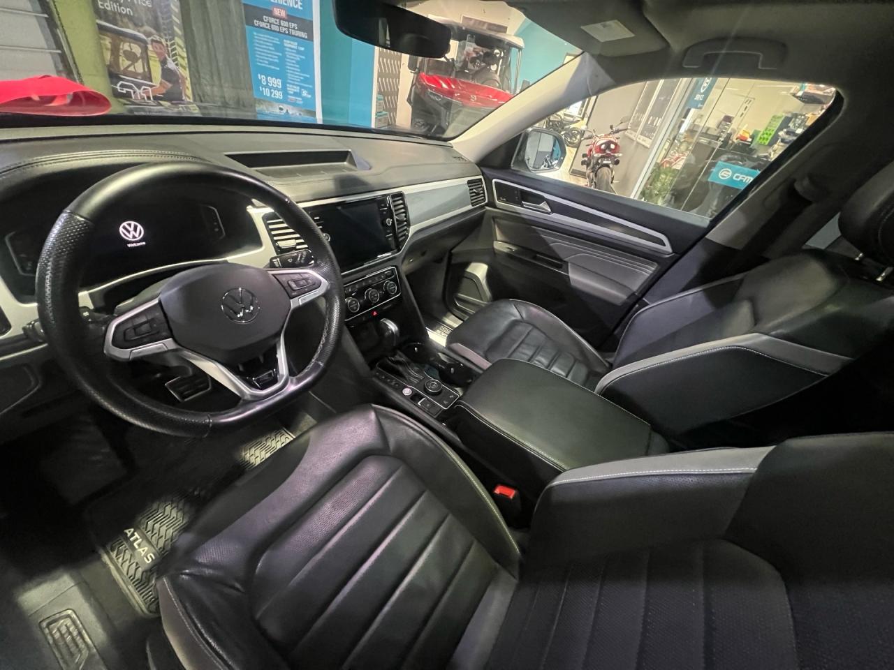 2023 Volkswagen Atlas EXECLINE  R-LINE   NO ACCIDENT   PANO ROOF   NEW B Photo