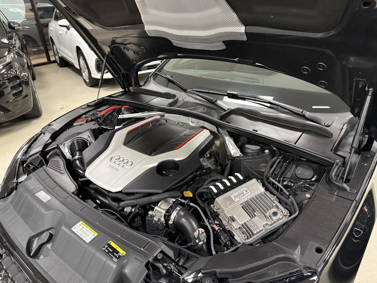 2020 Audi S5 Coupe Technik 3.0 TFSI quattro**BLACK OPTICS**WOW RED IN Photo