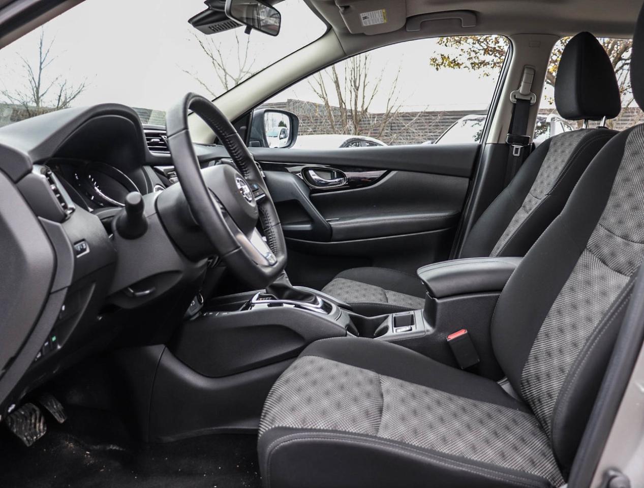 2023 Nissan Qashqai SV AWD !!! NO ACCIDENTS !!! LOW KM !!! SUNROOF   A Photo