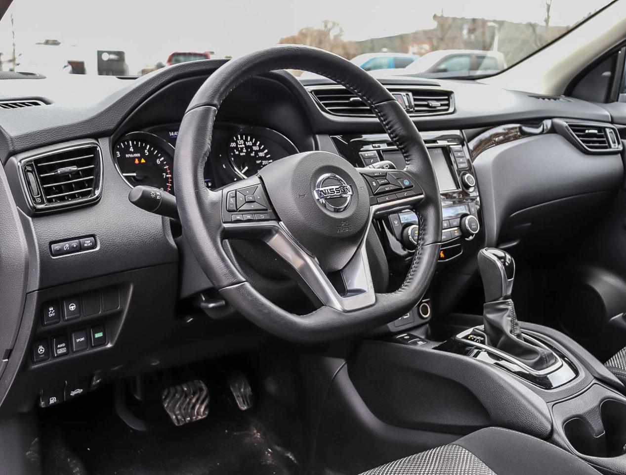 2023 Nissan Qashqai SV AWD !!! NO ACCIDENTS !!! LOW KM !!! SUNROOF   A Photo