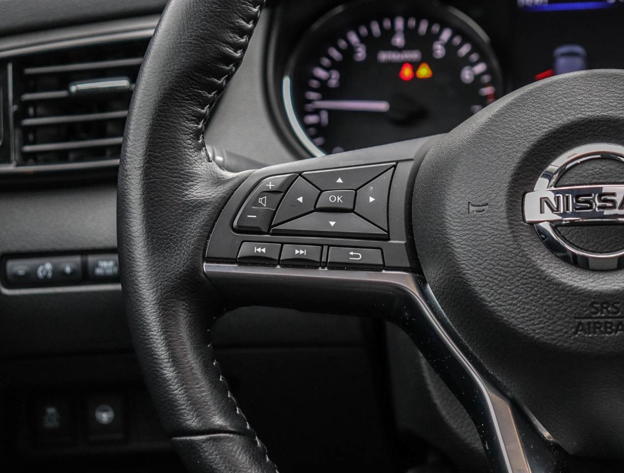 2023 Nissan Qashqai SV AWD !!! NO ACCIDENTS !!! LOW KM !!! SUNROOF   A Photo