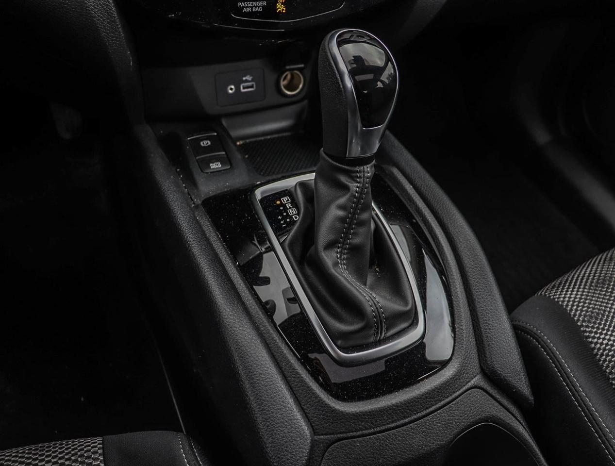 2023 Nissan Qashqai SV AWD !!! NO ACCIDENTS !!! LOW KM !!! SUNROOF   A Photo