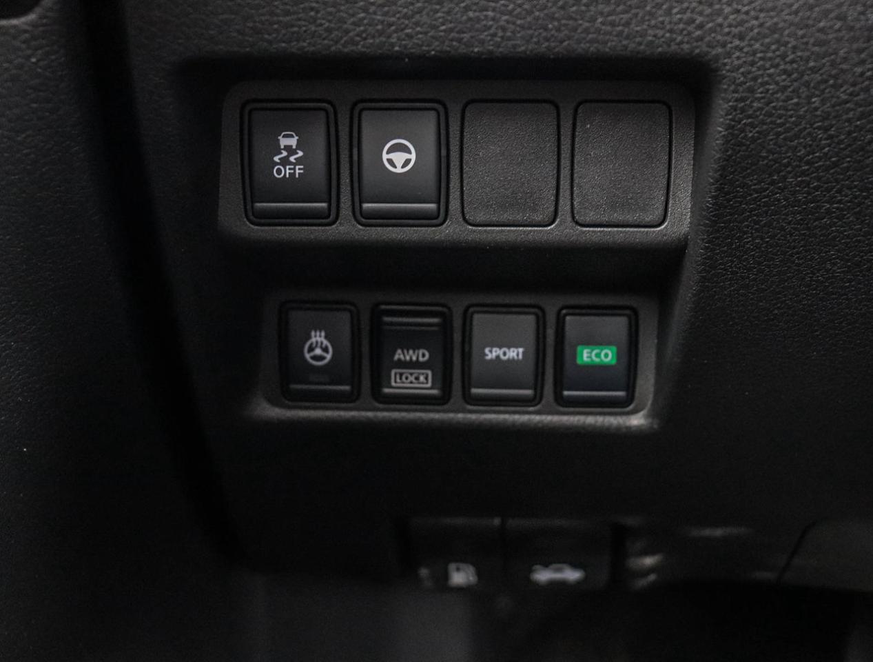 2023 Nissan Qashqai SV AWD !!! NO ACCIDENTS !!! LOW KM !!! SUNROOF   A Photo