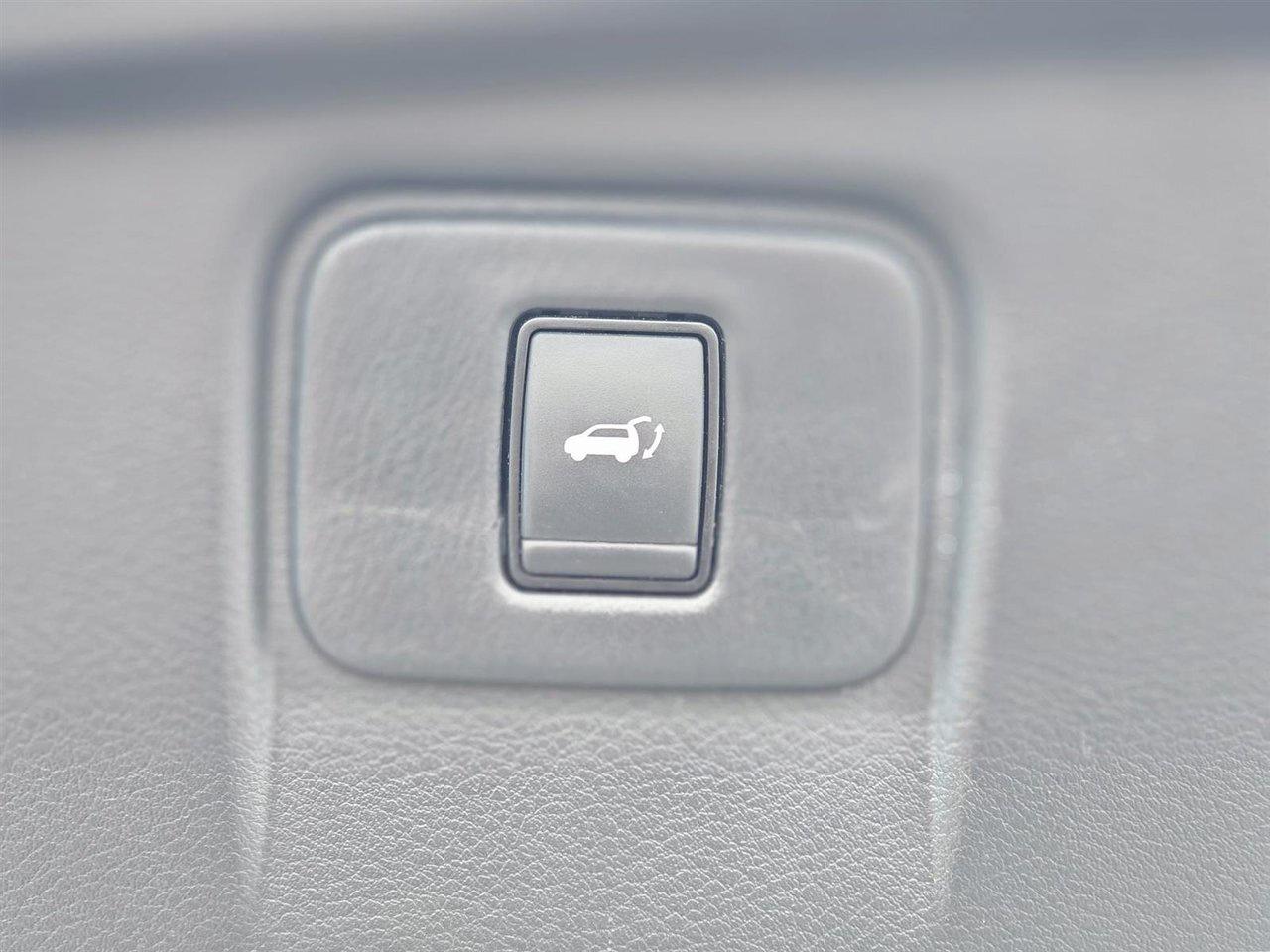 2018 Nissan Murano SL Photo