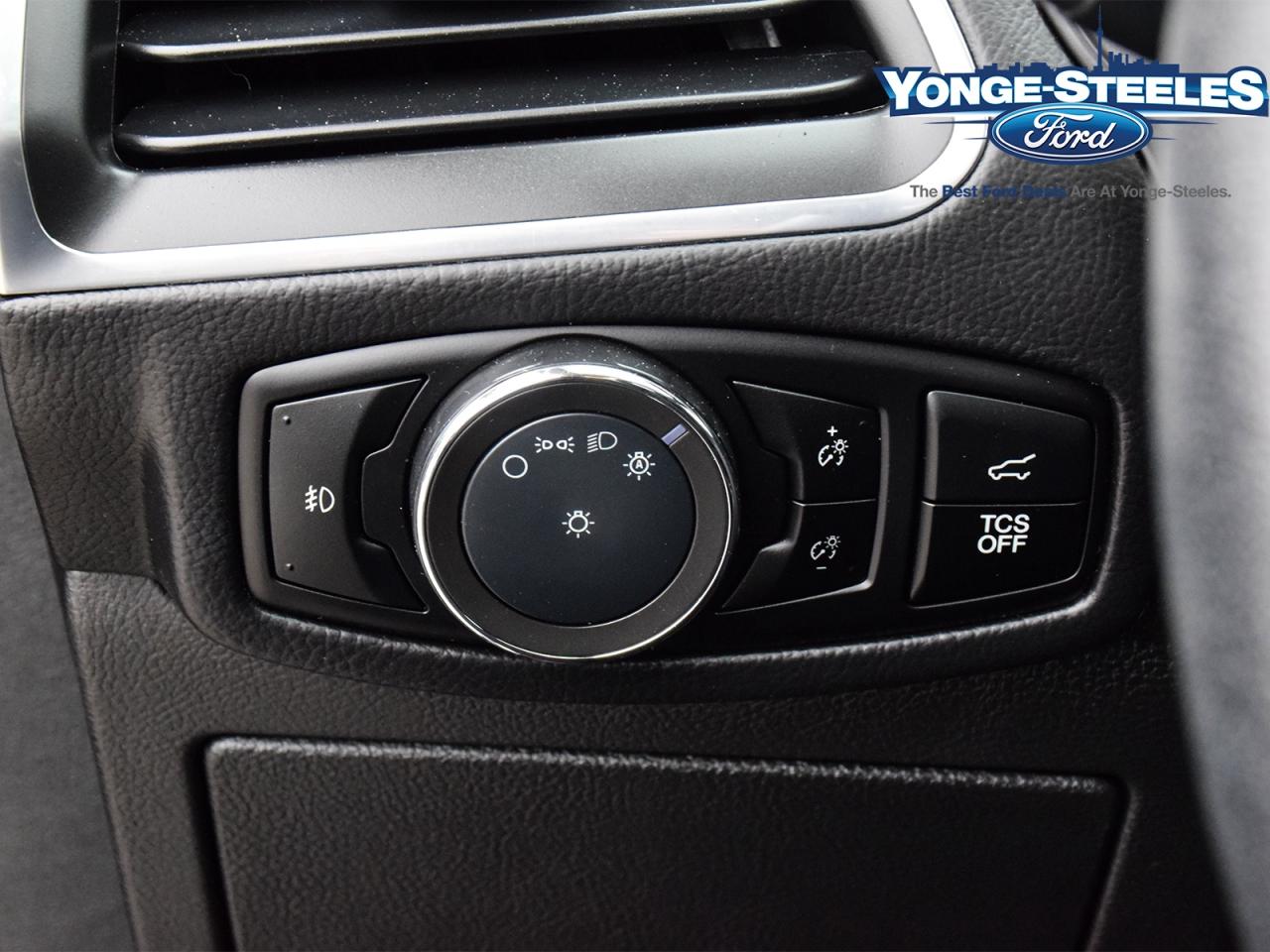 2024 Ford Edge TITANIUM WEATHER ROOF ONE ONWER ONLY 28,575 KMS Photo