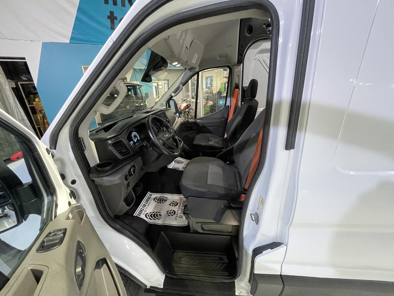 2021 Ford Transit Cargo Van T-250 148 EL   EXTRA LONG   CAMERA   HIGH ROOF Photo3