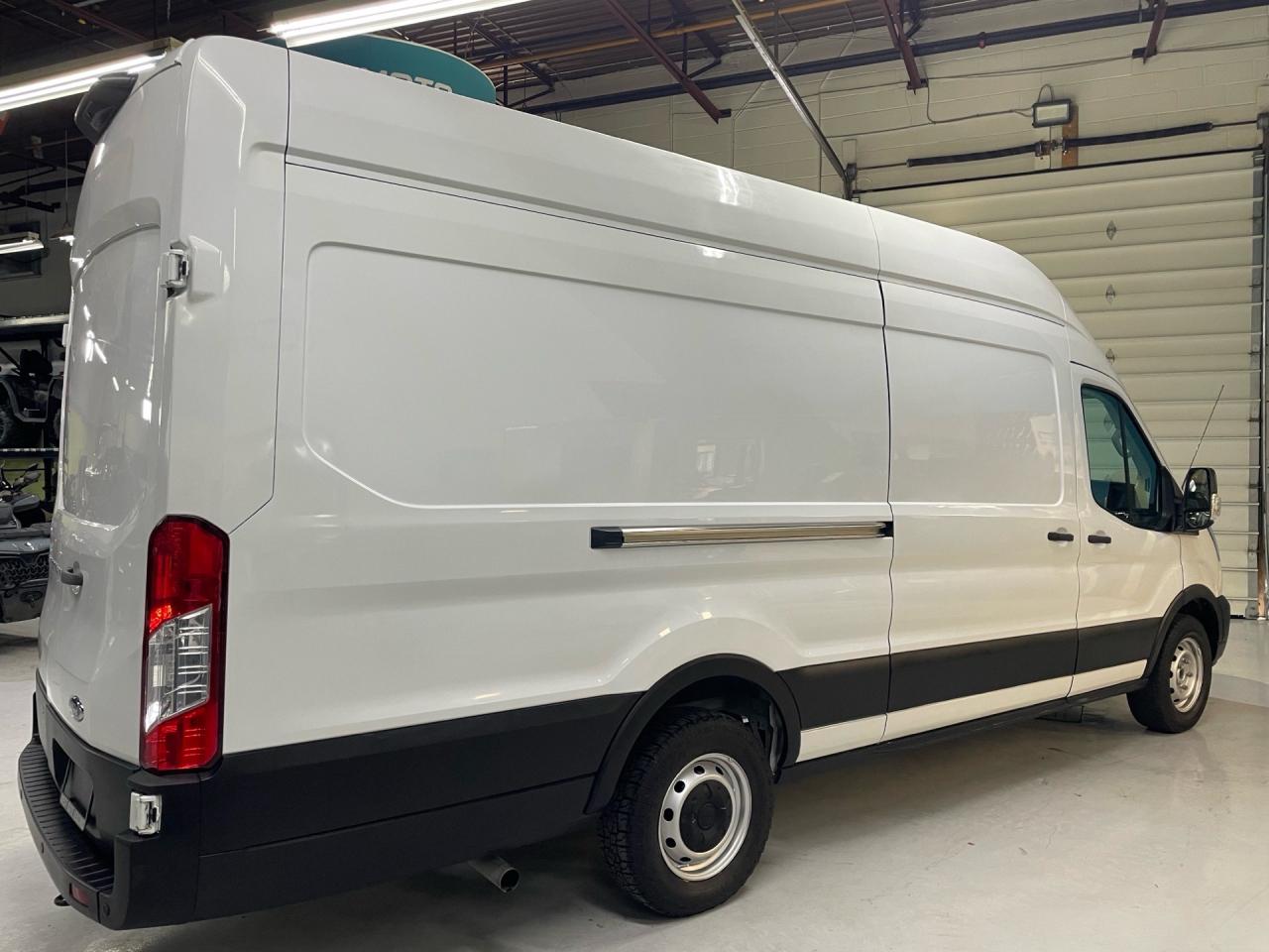 2021 Ford Transit Cargo Van T-250 148 EL   EXTRA LONG   CAMERA   HIGH ROOF Photo