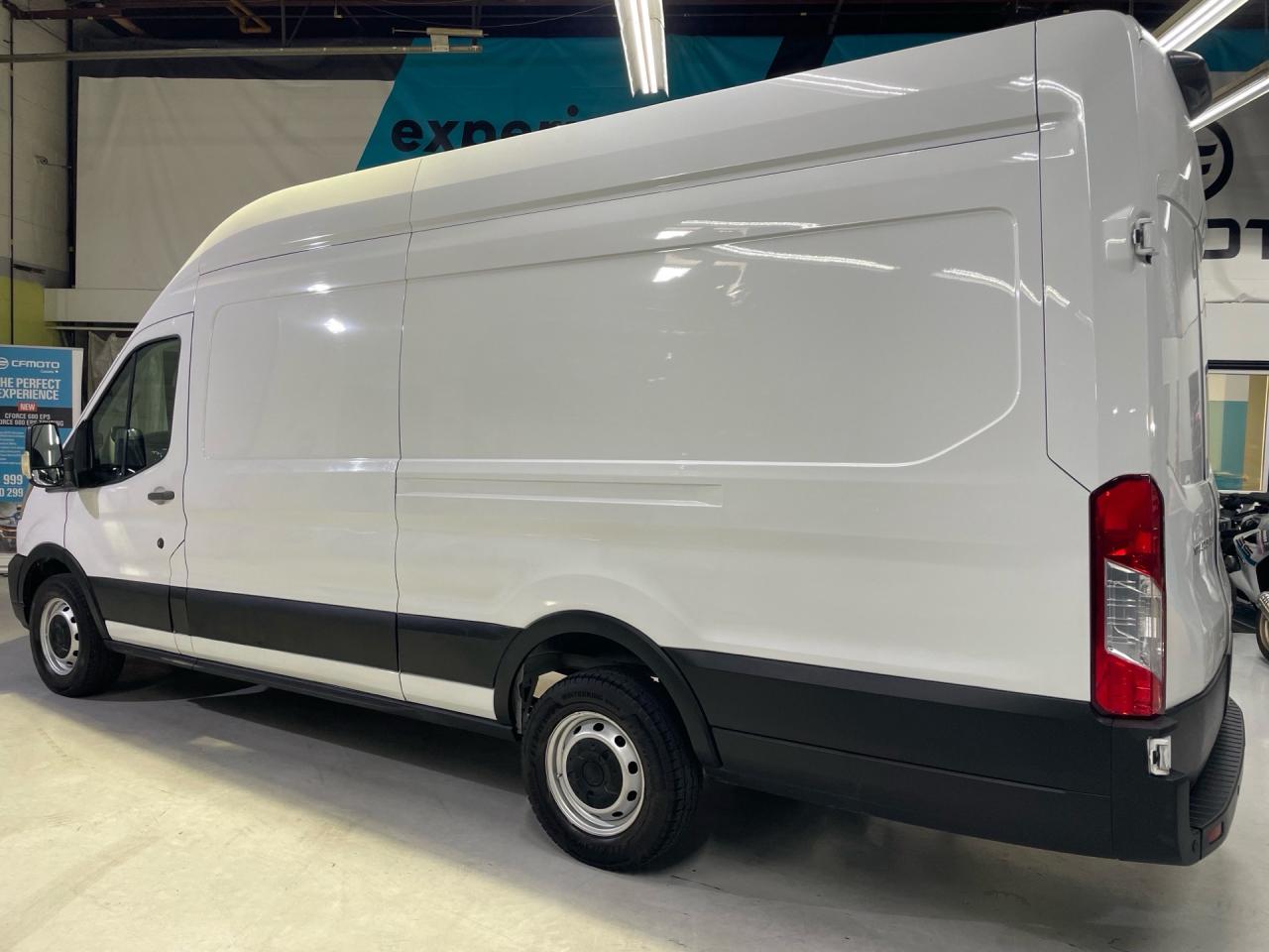 2021 Ford Transit Cargo Van T-250 148 EL   EXTRA LONG   CAMERA   HIGH ROOF Photo