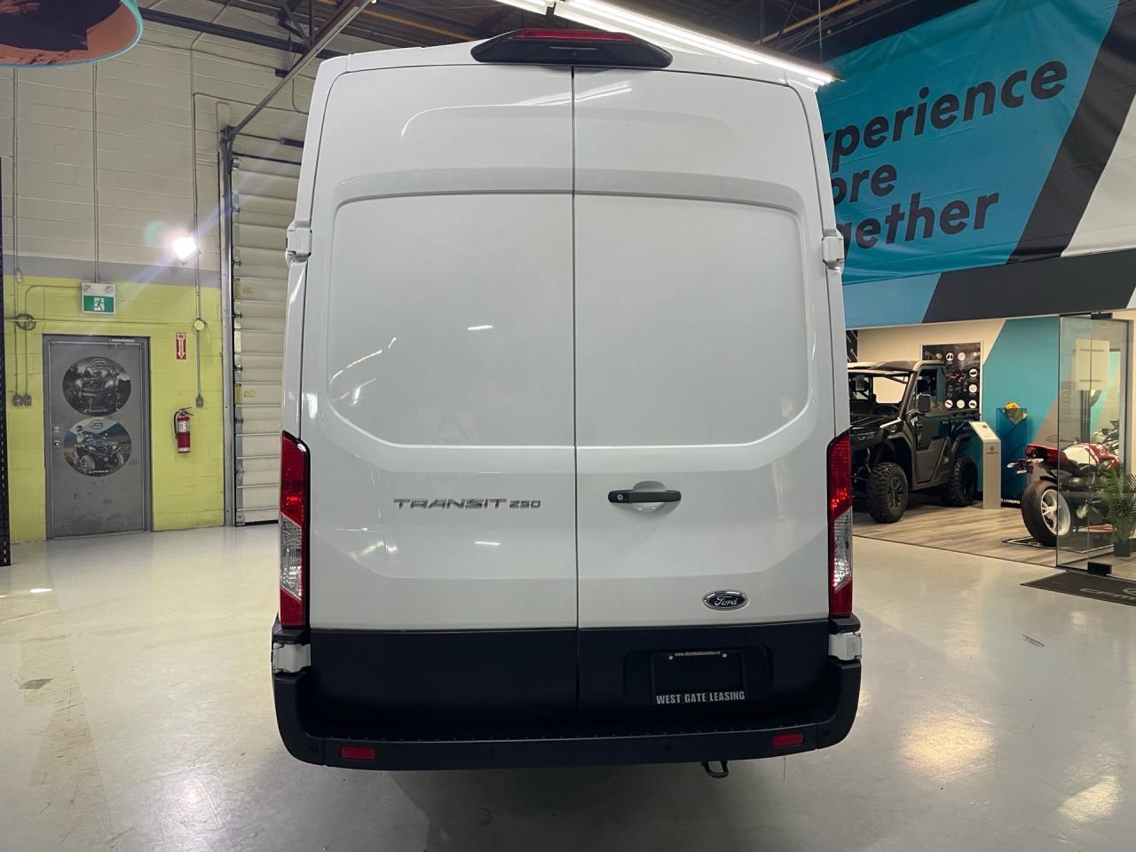 2021 Ford Transit Cargo Van T-250 148 EL   EXTRA LONG   CAMERA   HIGH ROOF Photo