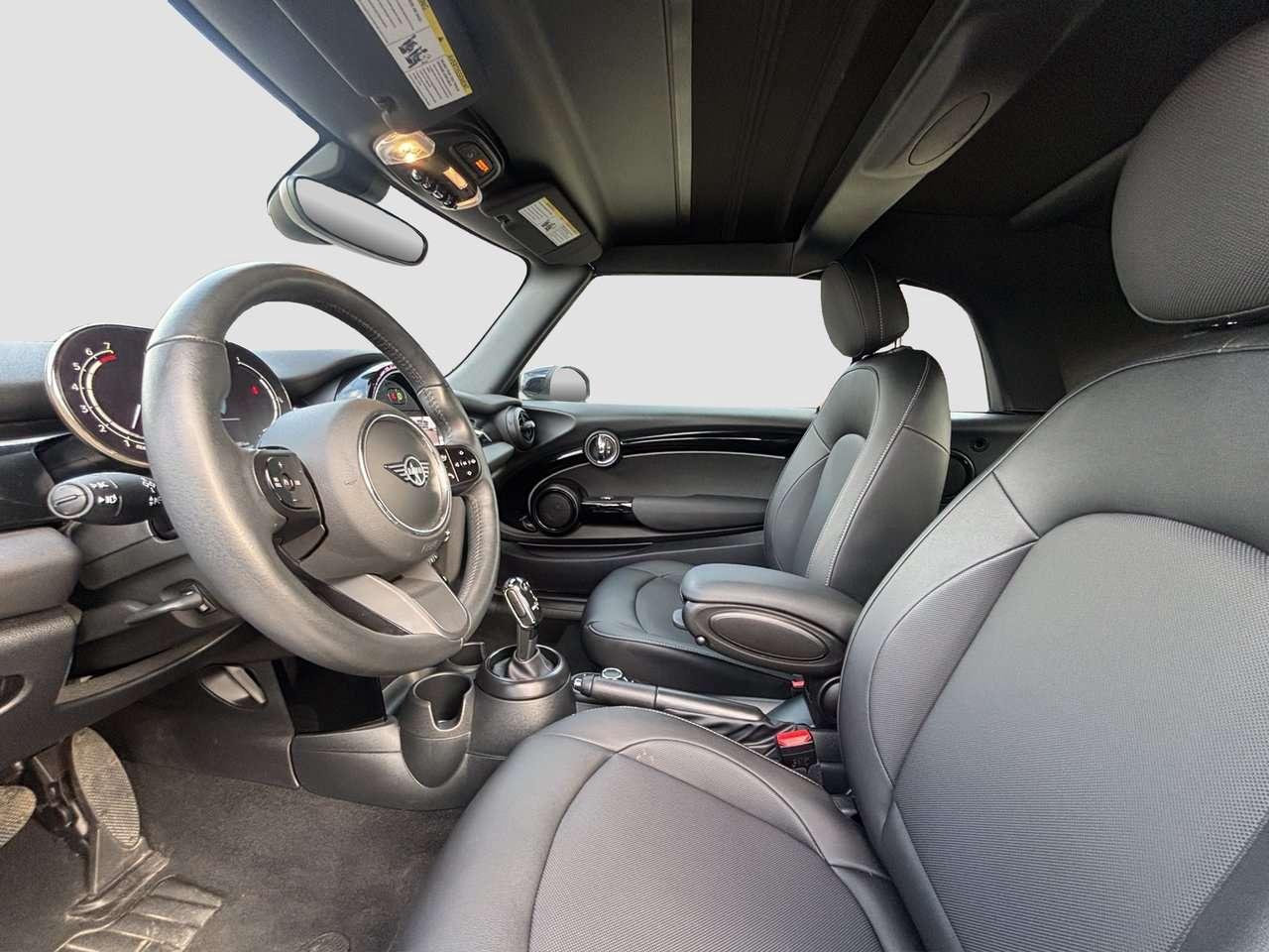 2024 MINI Convertible Cooper 1.5l 3 cyl turbo !!! NO ACCIDENTS !!! LOW KM !!! NAVI   POWER FOLDING MIRRORS   HEATED STEERING WHEEL   FCW   LDW Photo