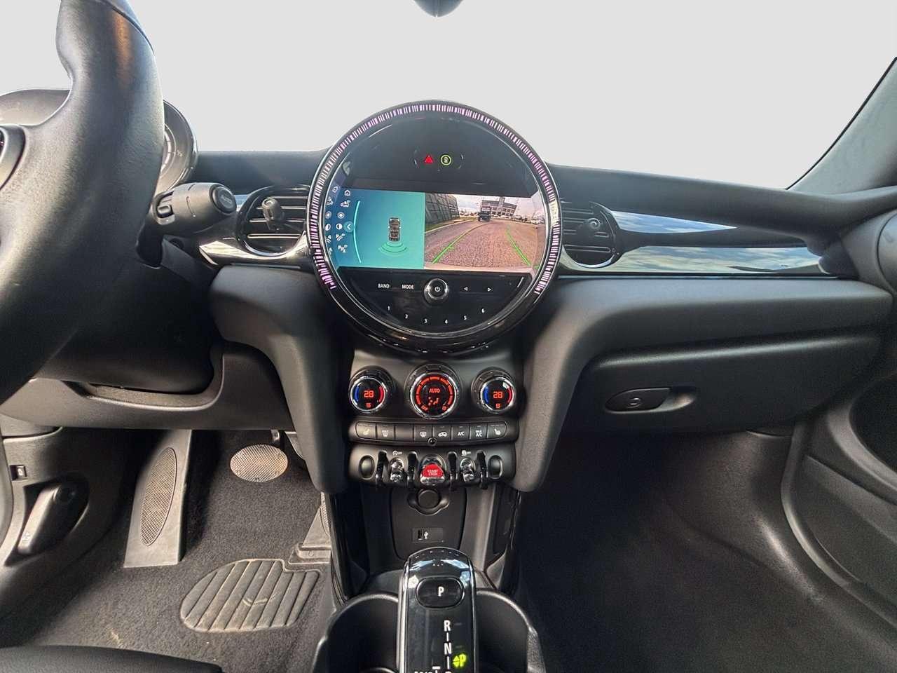 2024 MINI Convertible Cooper 1.5l 3 cyl turbo !!! NO ACCIDENTS !!! LOW KM !!! NAVI   POWER FOLDING MIRRORS   HEATED STEERING WHEEL   FCW   LDW Photo