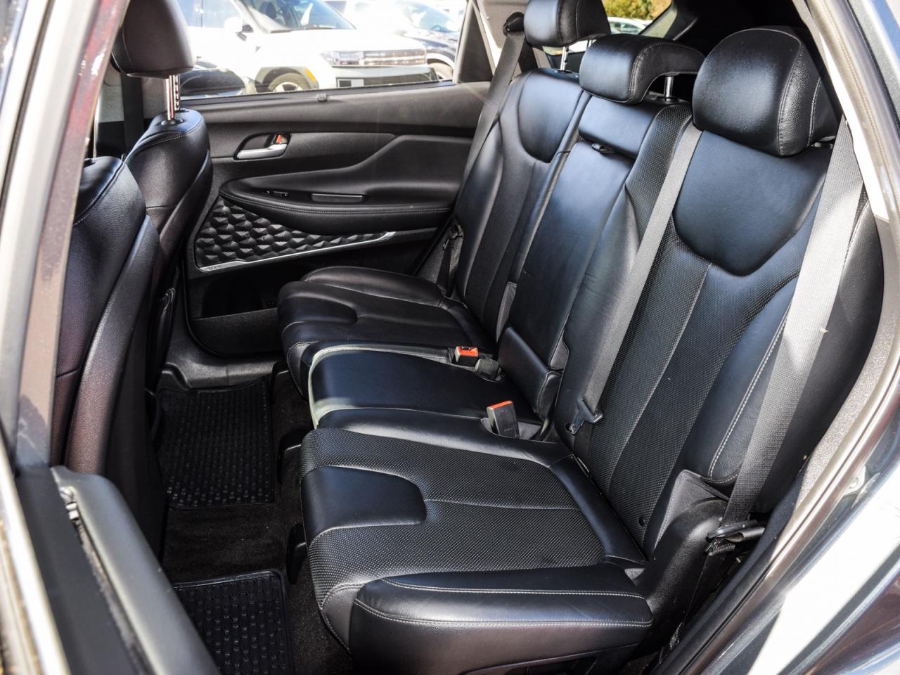 2020 Hyundai Santa Fe AWD   Fully Loaded, 1owner, No Accidents Photo