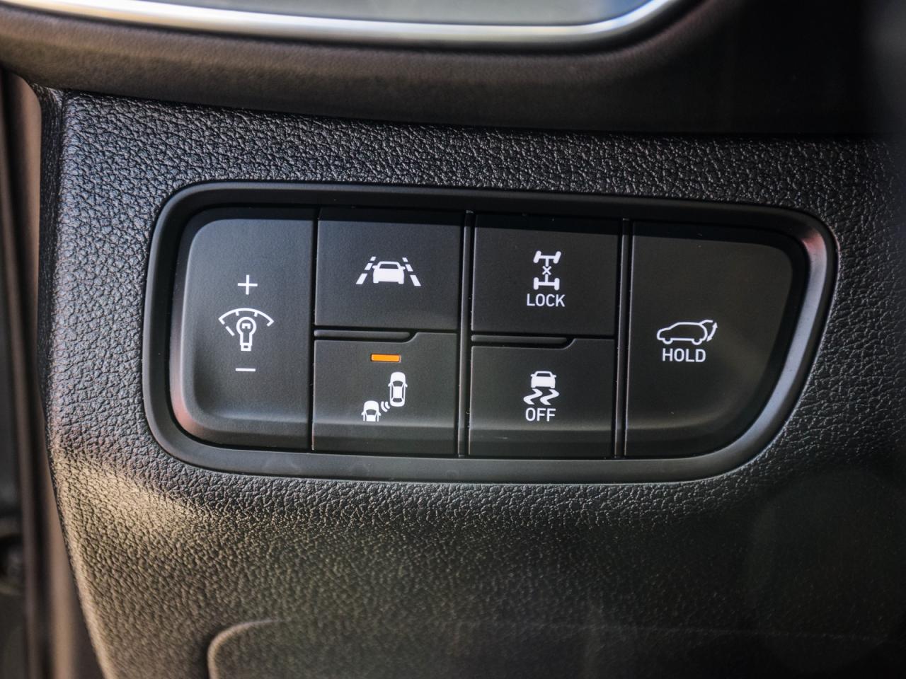 2020 Hyundai Santa Fe AWD   Fully Loaded, 1owner, No Accidents Photo