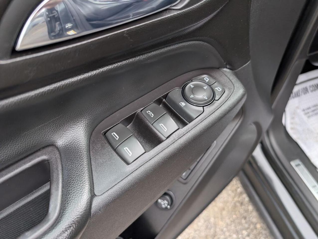 2018 Chevrolet Equinox Premier AWD   LEATHER   CAMERA   HTD SEATS Photo