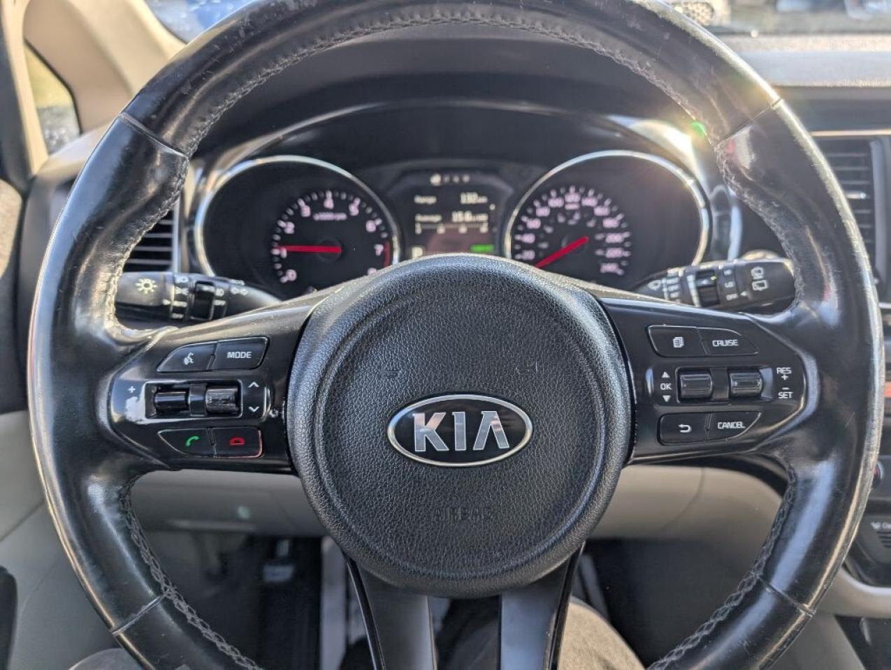 2017 Kia Sedona SX+ LEATHER CAMERA HTD SEATS POWER SLIDING DOORS Photo