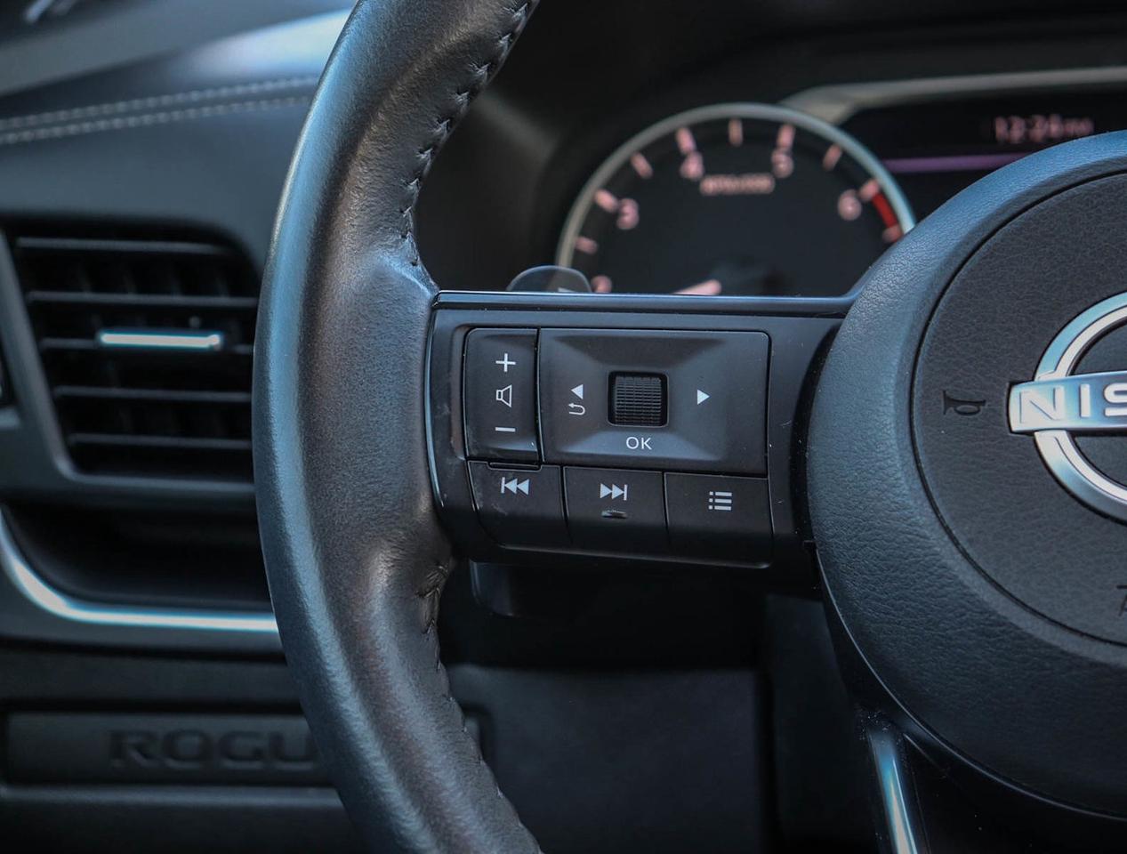 2024 Nissan Rogue S GREAT RATES Photo