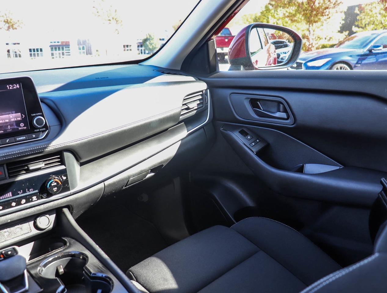 2024 Nissan Rogue S GREAT RATES Photo