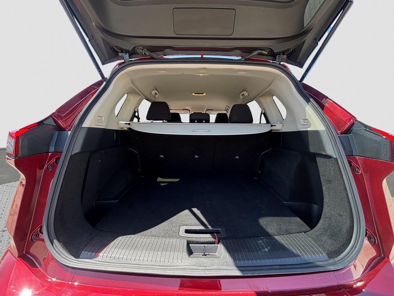 2024 Nissan Rogue S GREAT RATES Photo