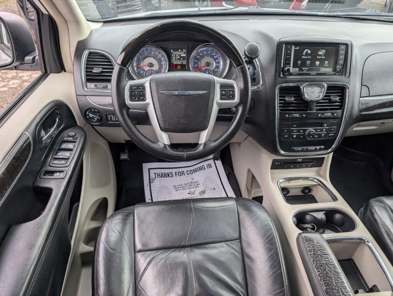 2015 Chrysler Town & Country Limited NAV LEATHER SUNROOF DVD CAMERA Photo