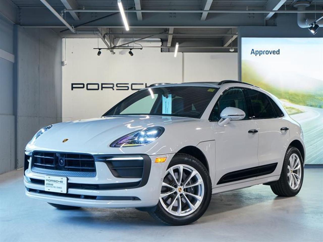 Used 2024 Porsche Macan AWD for sale in Ottawa, ON