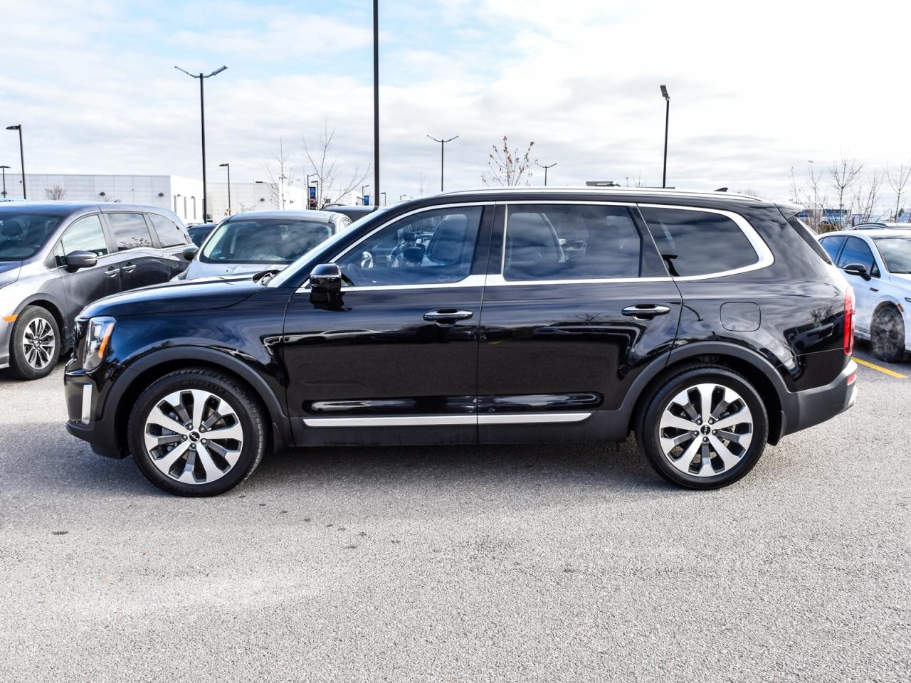 2022 Kia Telluride AWD   1owner, Full Serv Hist, Best In Price Value Photo3