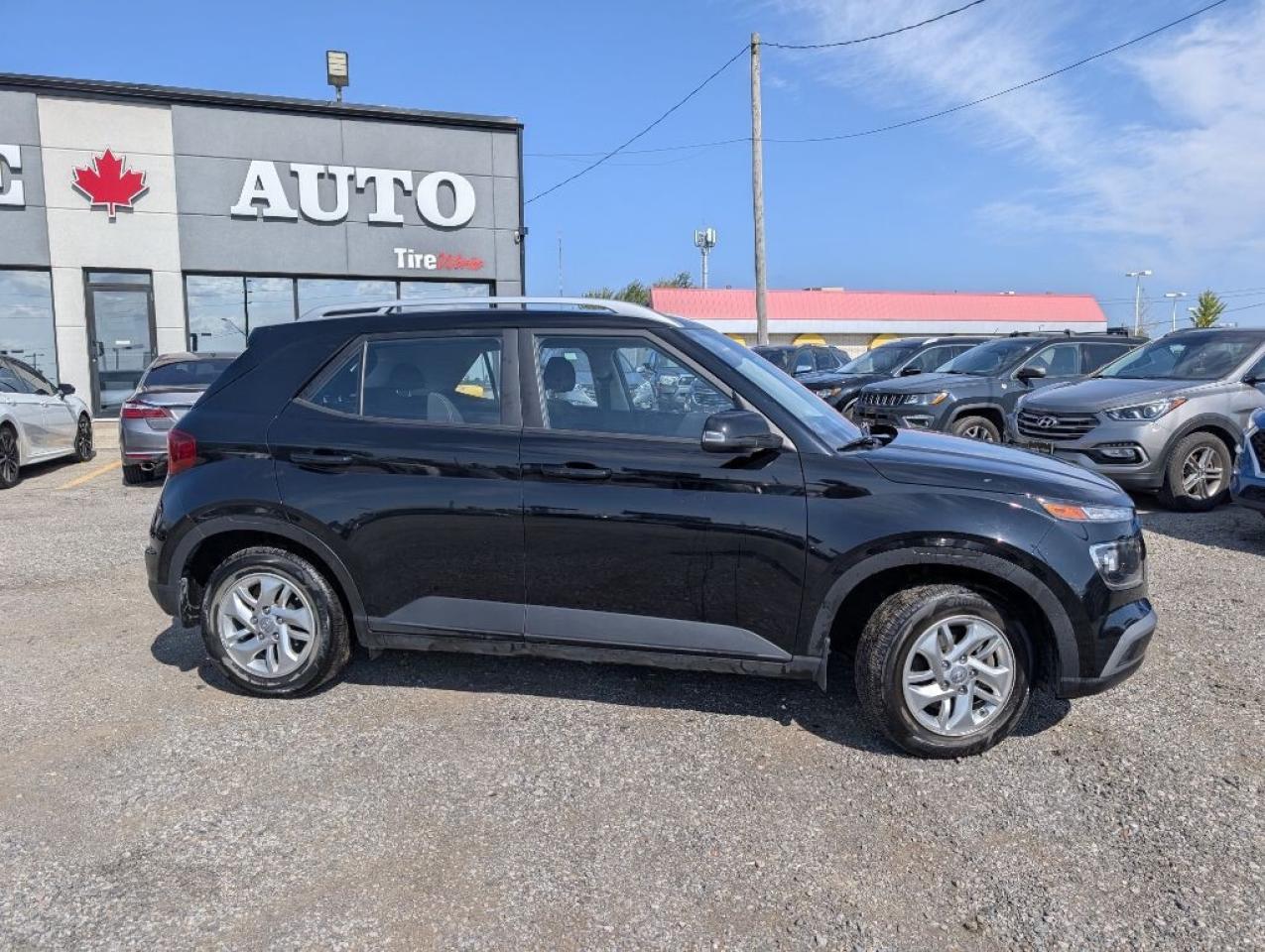 2022 Hyundai Venue Preferred   CAMERA   HTD SEATS   CARPLAY Photo