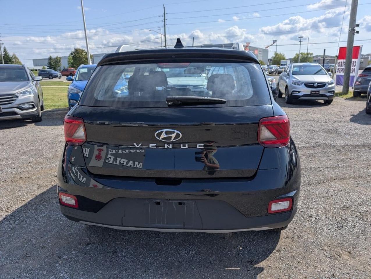 2022 Hyundai Venue Preferred   CAMERA   HTD SEATS   CARPLAY Photo