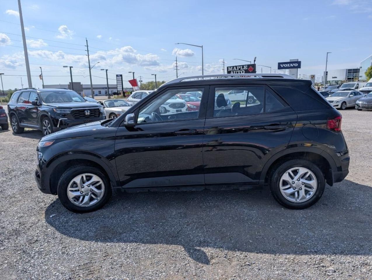 2022 Hyundai Venue Preferred   CAMERA   HTD SEATS   CARPLAY Photo