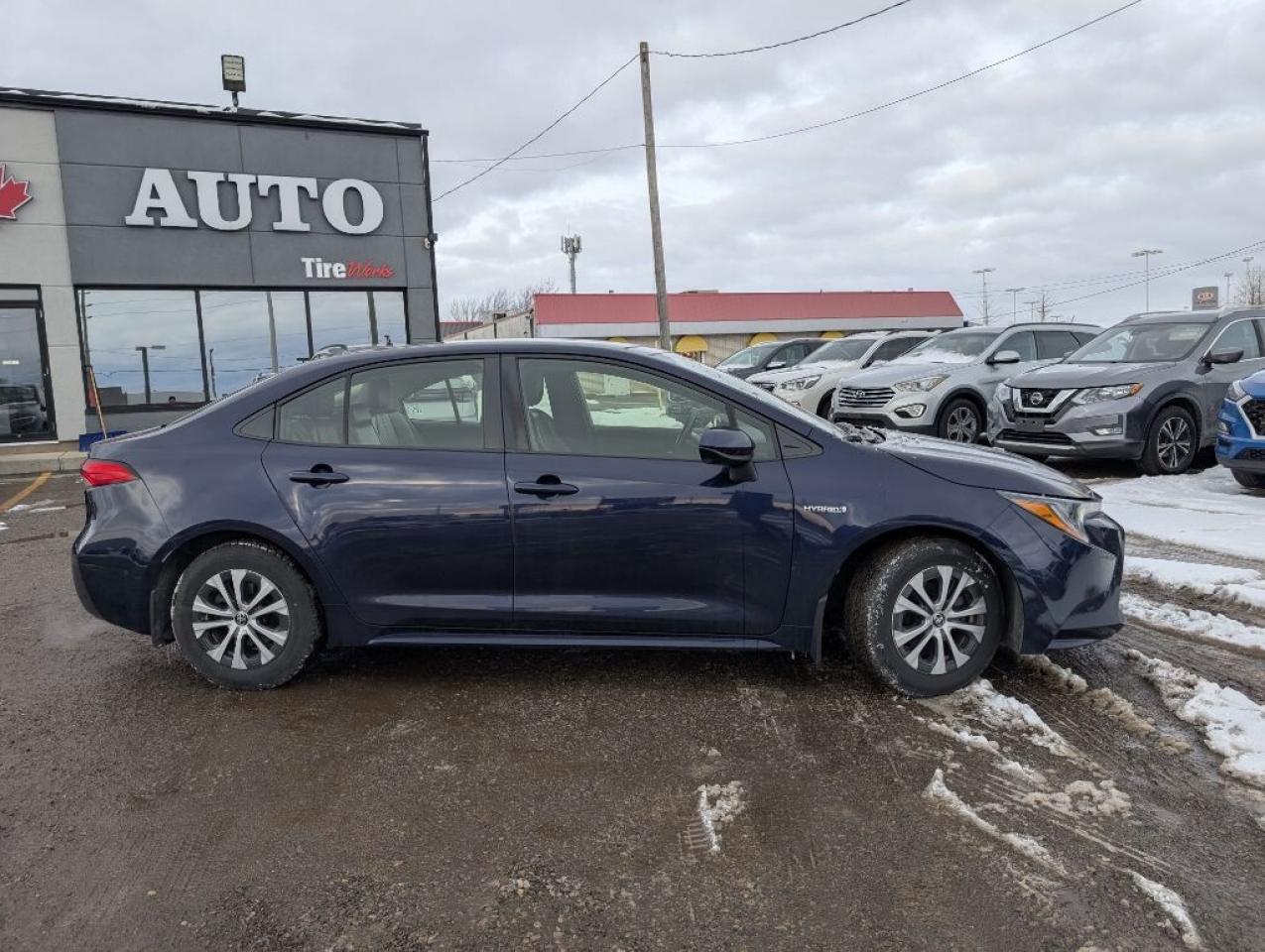 2021 Toyota Corolla HYBRID LEATHER Photo4