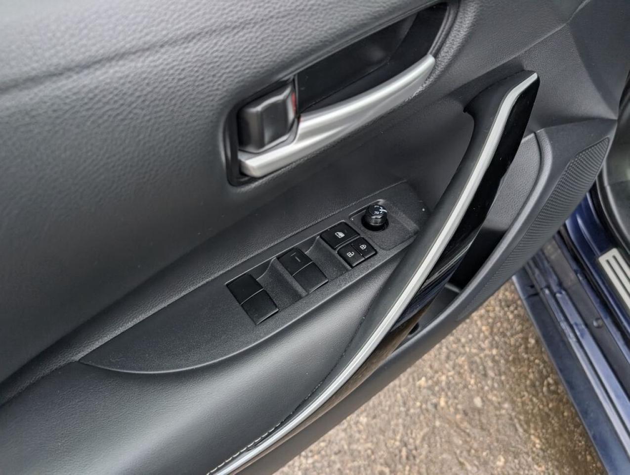 2021 Toyota Corolla HYBRID LEATHER Photo