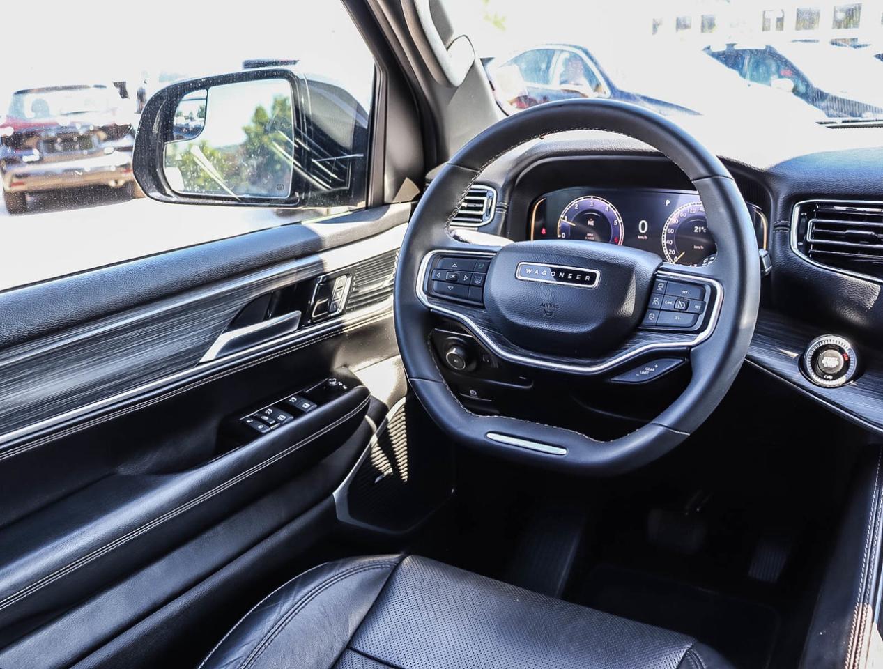 2023 Jeep Wagoneer Series II Photo