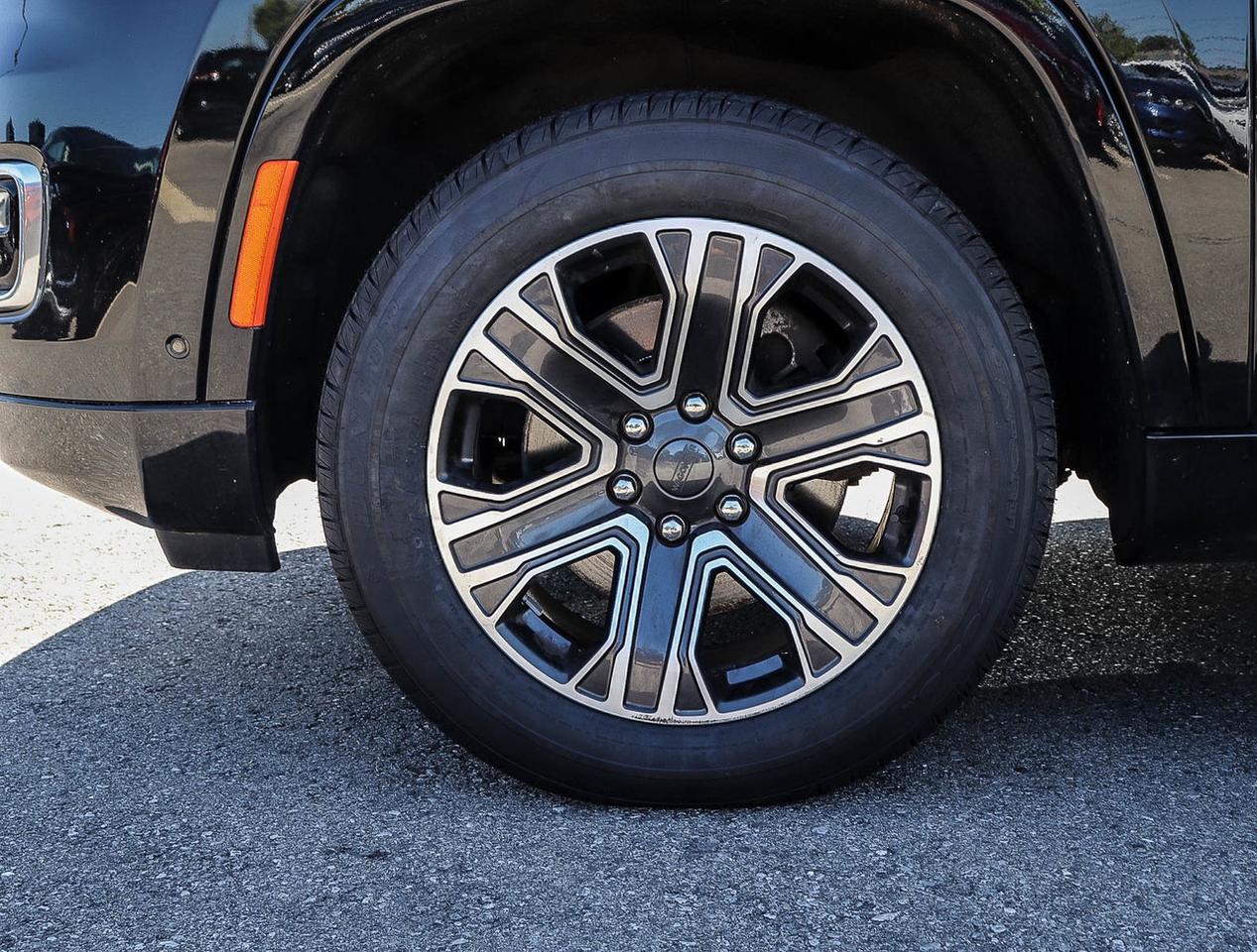 2023 Jeep Wagoneer Series II Photo