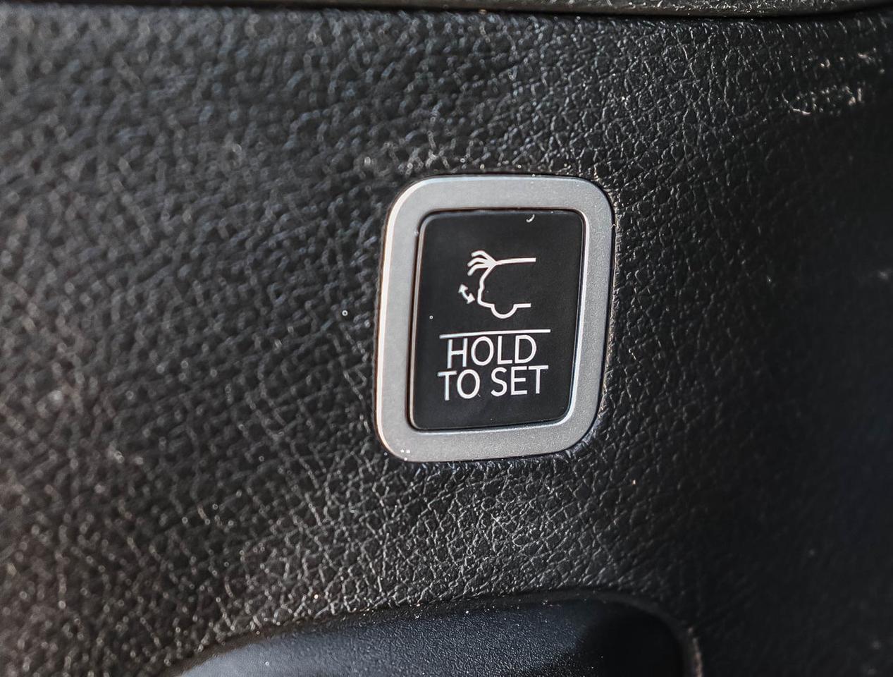 2023 Jeep Wagoneer Series II Photo