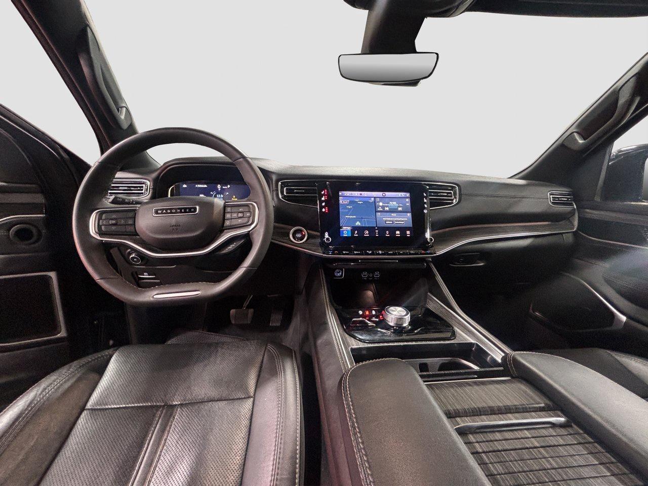 2023 Jeep Wagoneer Series II Photo