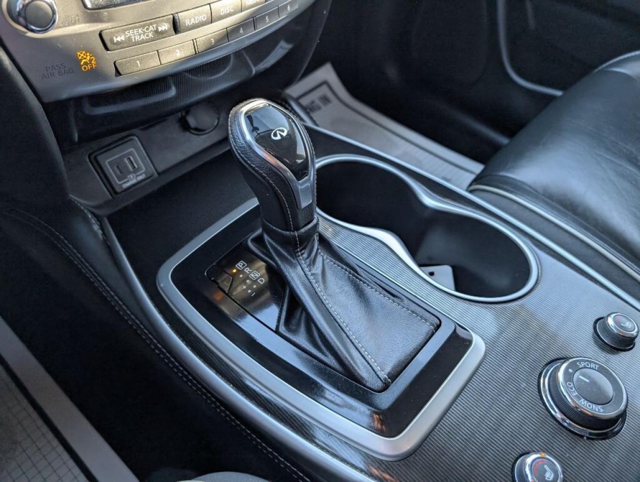 2019 Infiniti QX60 AWD   NAV   LEATHER   SUNROOF   CAMERA Photo