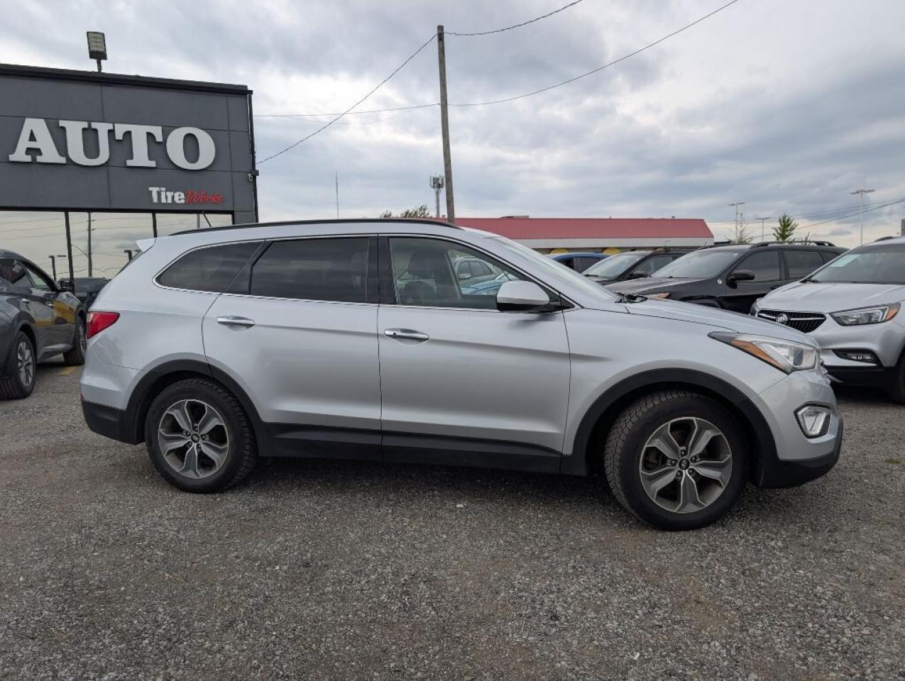 2015 Hyundai Santa Fe XL PREMIUM  V6 AWD  7 PASSENGER   HEATED SEATS Photo4