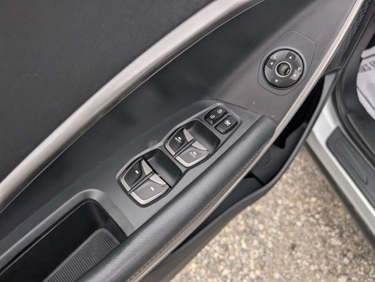 2015 Hyundai Santa Fe XL PREMIUM  V6 AWD  7 PASSENGER   HEATED SEATS Photo