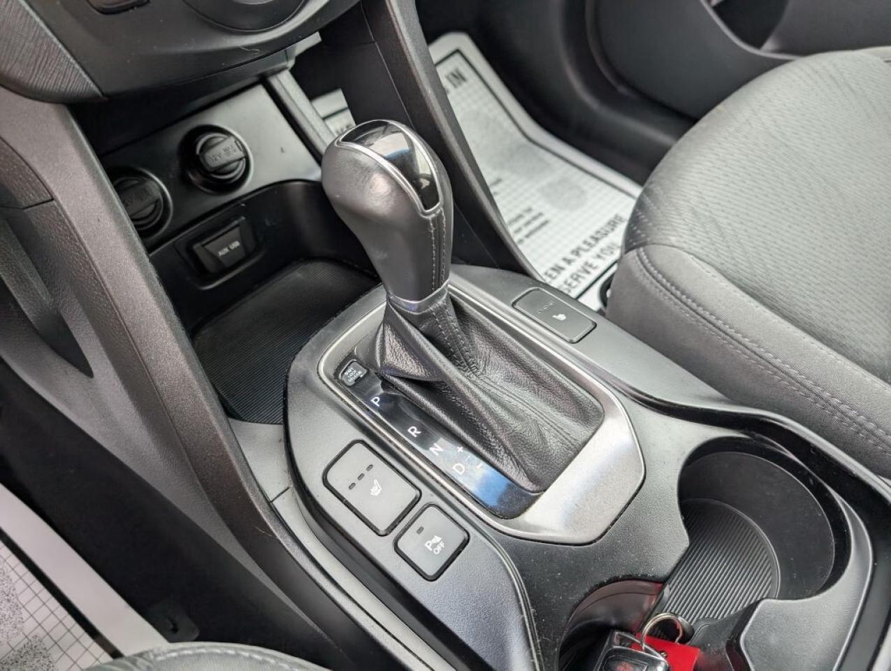 2015 Hyundai Santa Fe XL PREMIUM  V6 AWD  7 PASSENGER   HEATED SEATS Photo