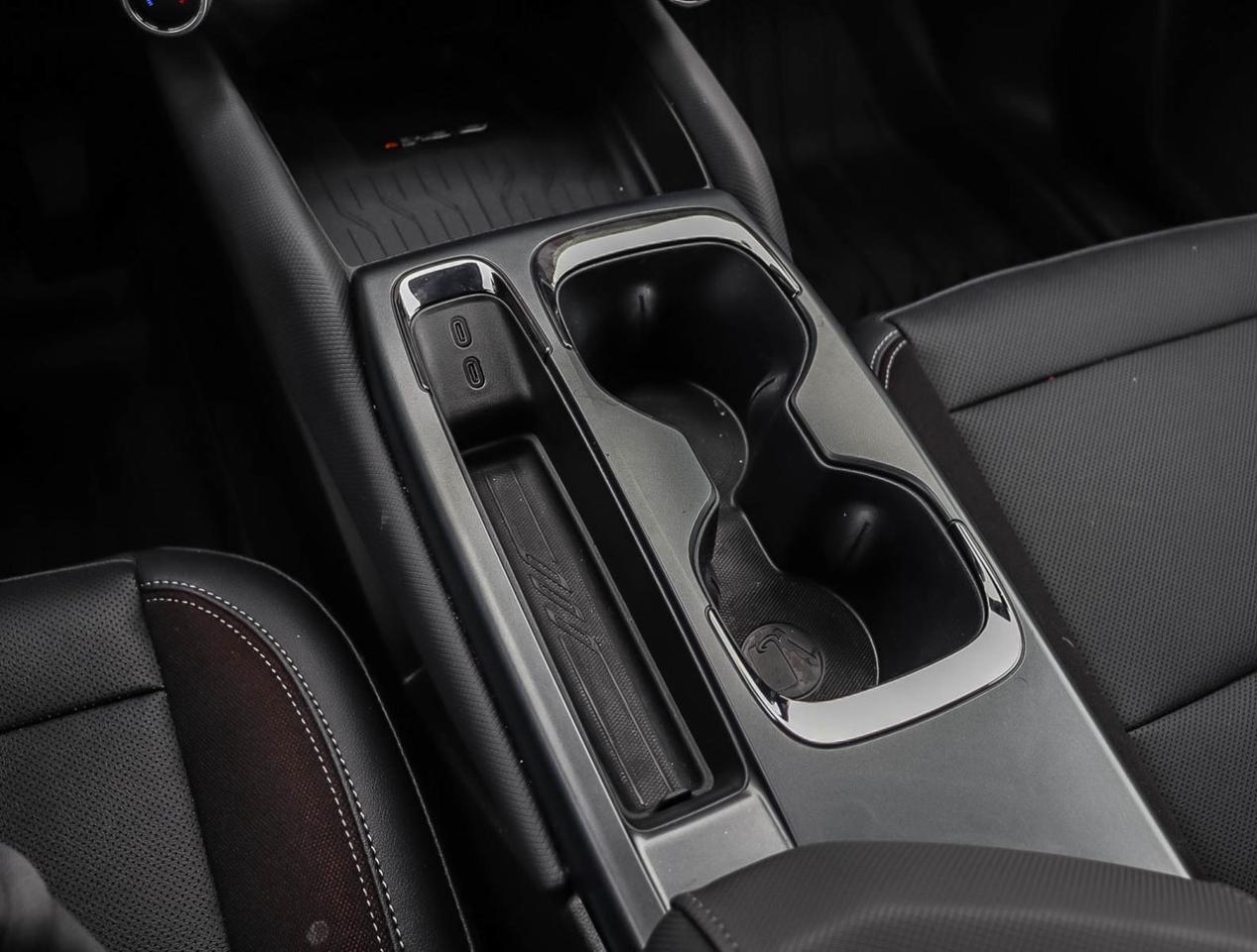 2025 Chevrolet Equinox EV RS FWD GM-estimated 513 km !!! NO ACCIDENTS !!! HE Photo